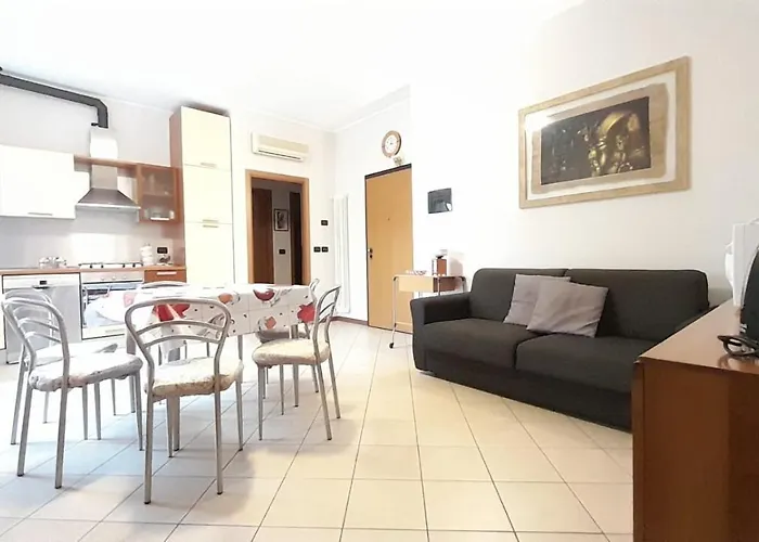 Ely Apartment Family