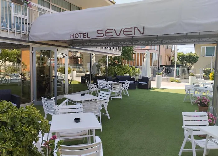 Hotel Seven