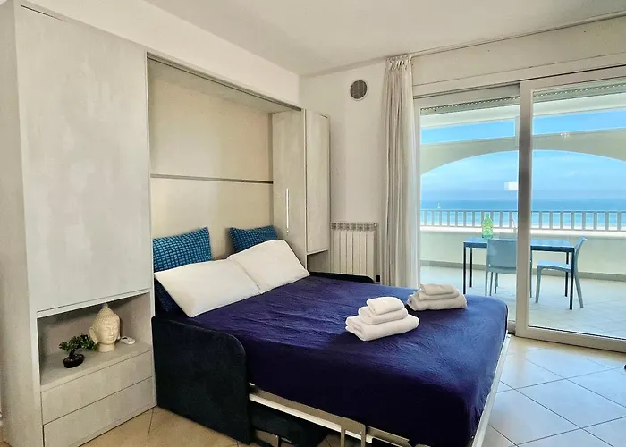 La Dolce Vita - Monolocale Con Garage Di Fronte Al Mare