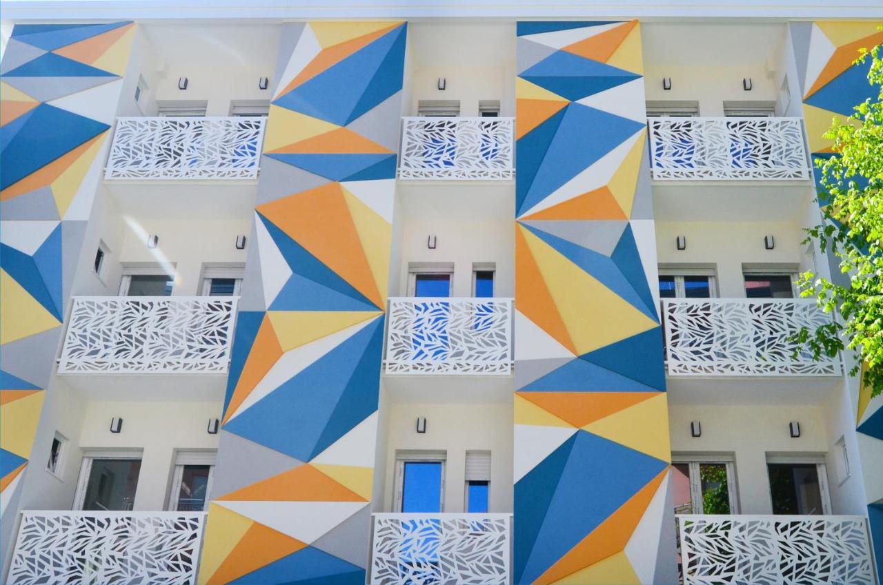 Color Hotel 3*