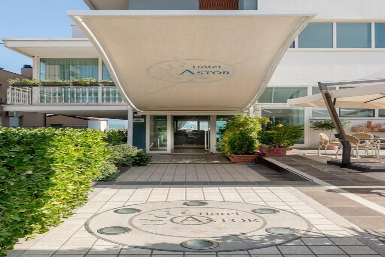 Astor Hotel