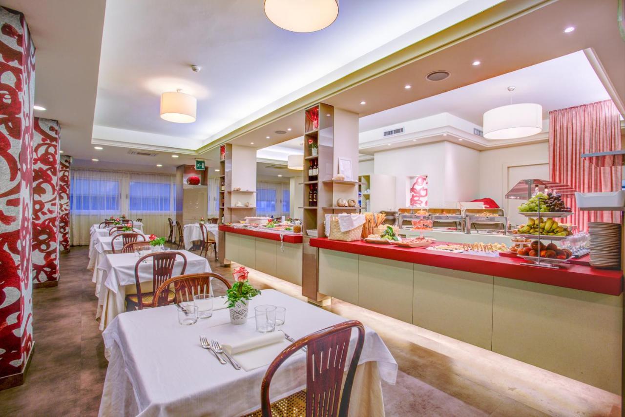 La Fenice Hotel