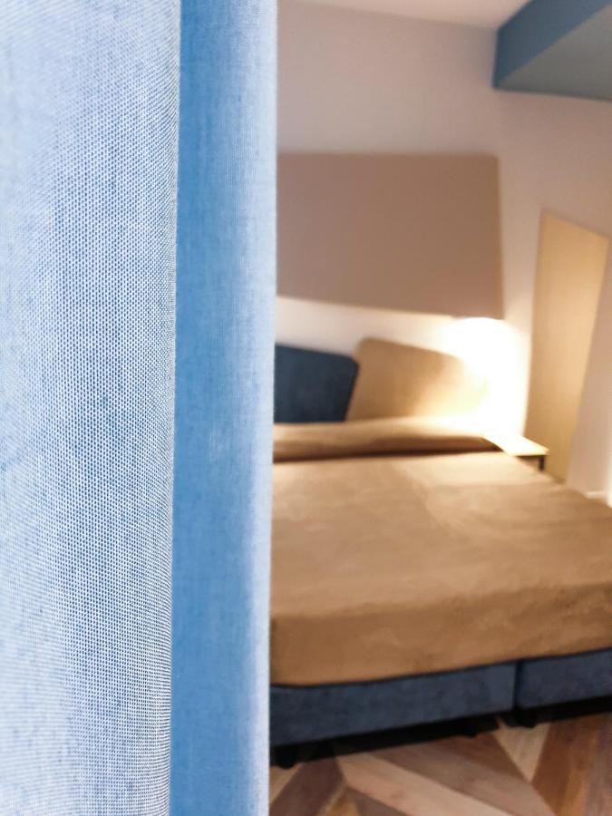 Color Hotel