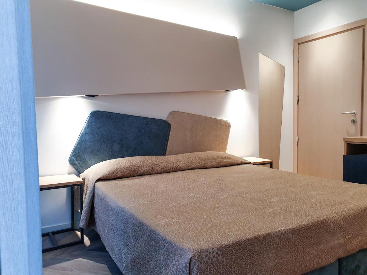 Color Hotel