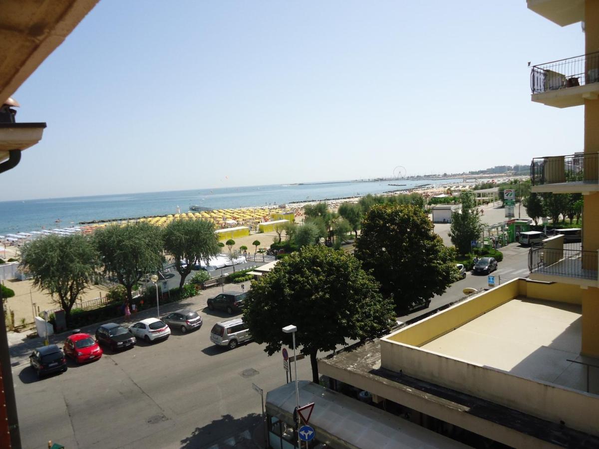 L&v Hotel 3*