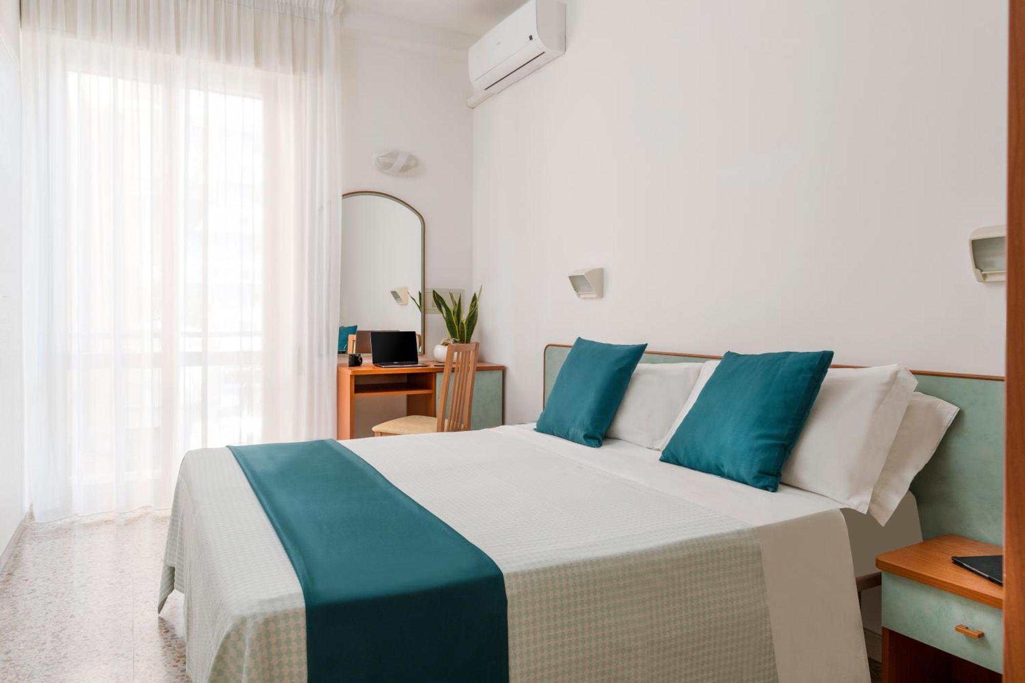 Tres Jolie Hotel