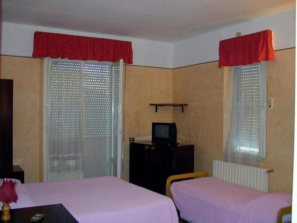 Aparthotel Maria Grazia 3*