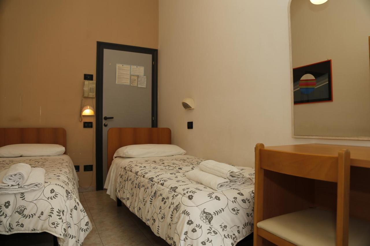 Hotel Dina