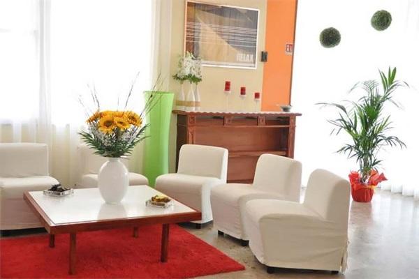 Be Hotel 3*