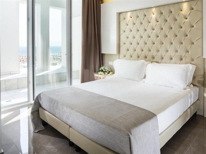 Hotel Ambassador