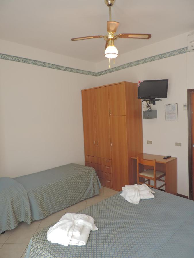 Liliana Hotel 2*