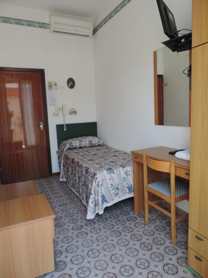Liliana Hotel
