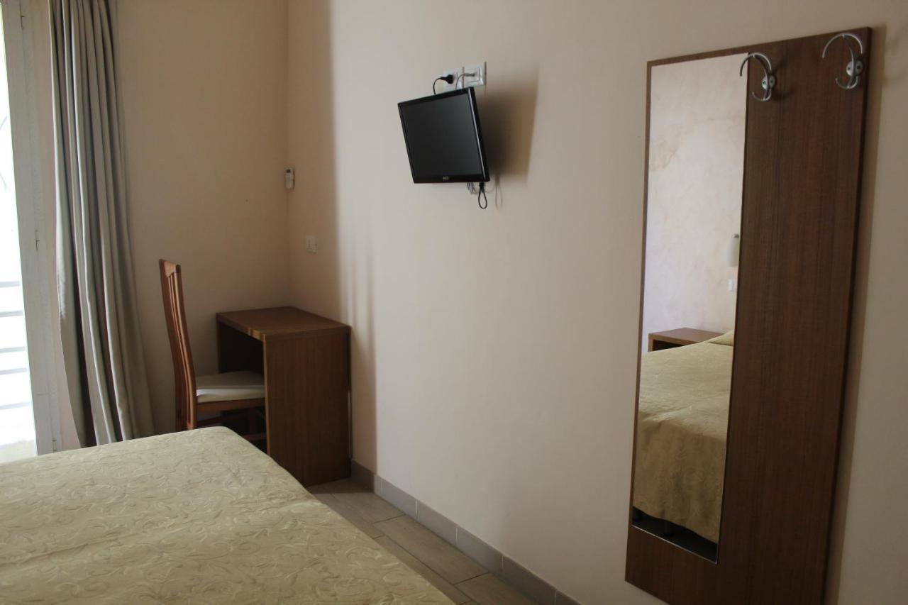 Adria Nuova 3*