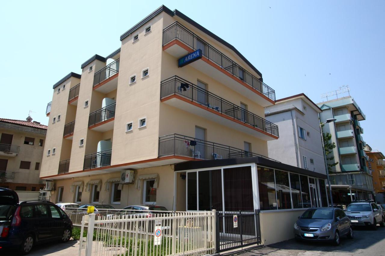 Arena Hotel 3*