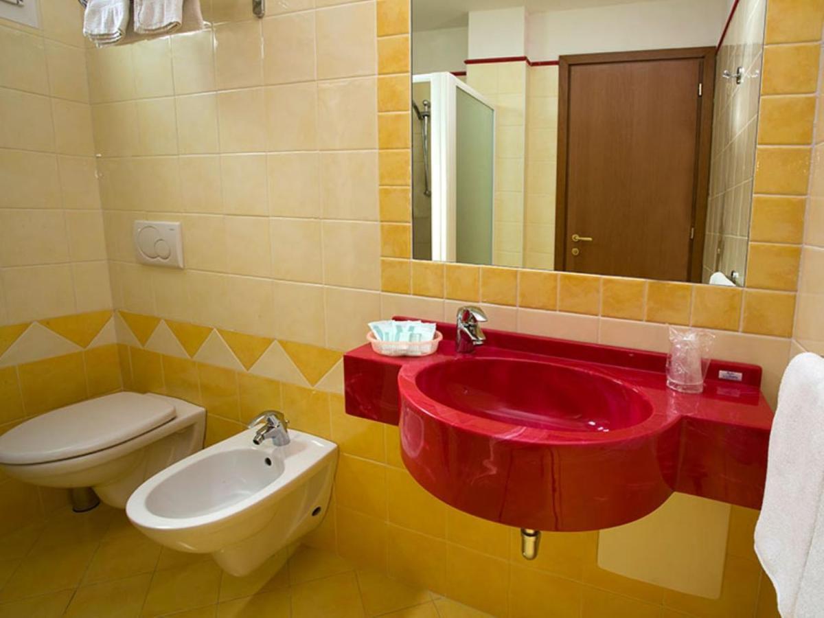 Arena Hotel 3*
