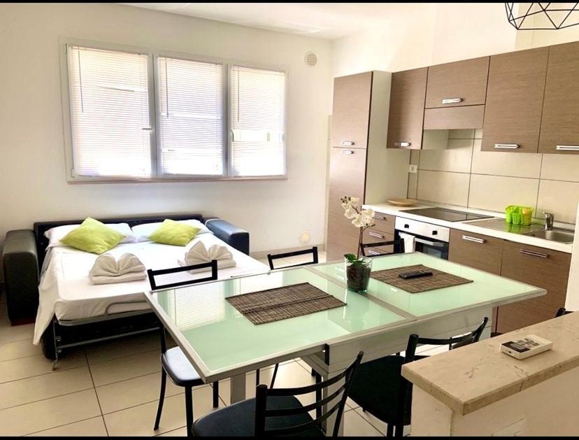 Aparthotel Green 2*