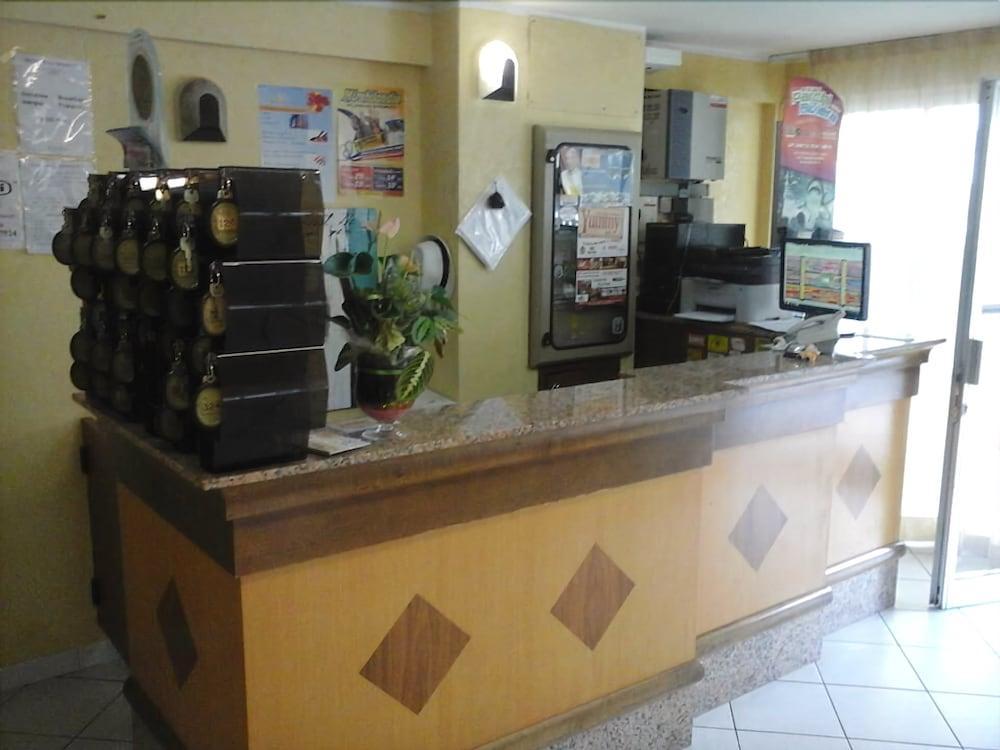 Half Moon Airport Restaurant Rimini