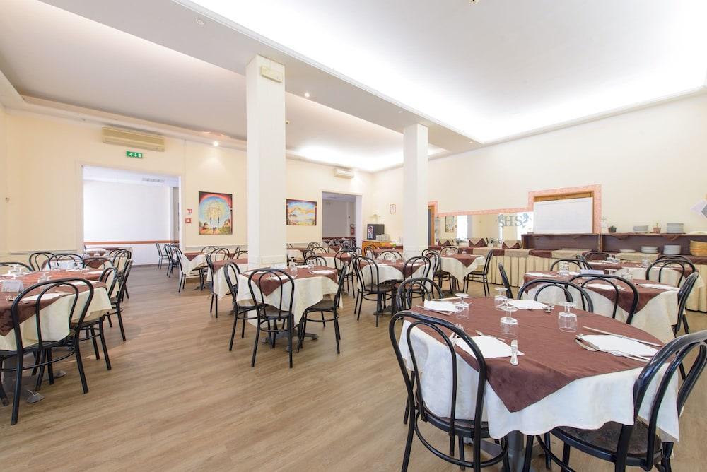 Hotel Sirena 3*