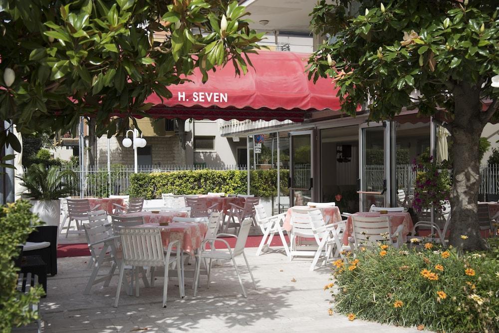 Seven 3* Rimini