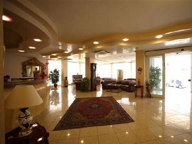 Hotel Gaston 4*