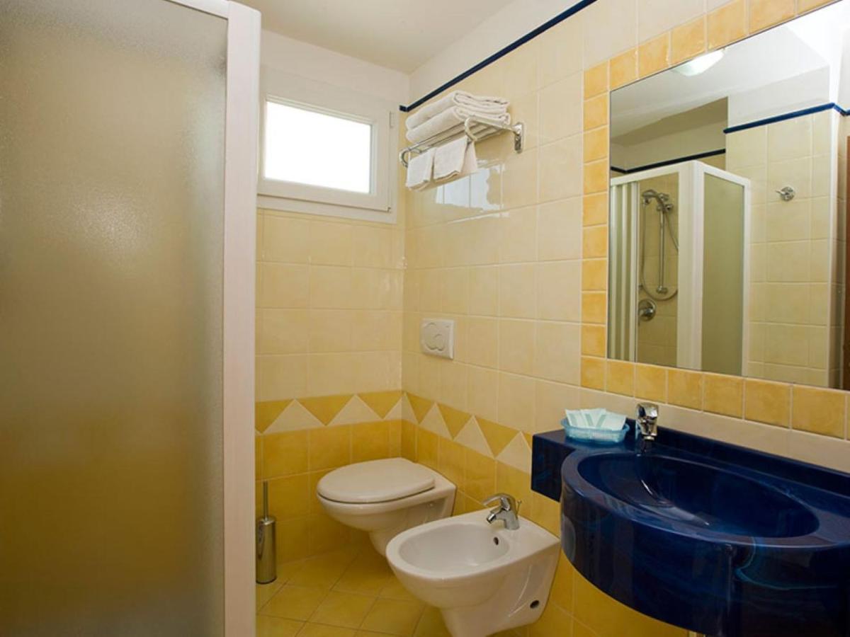 Arena Hotel 3*