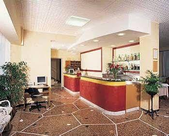 Hotel Capri 2*