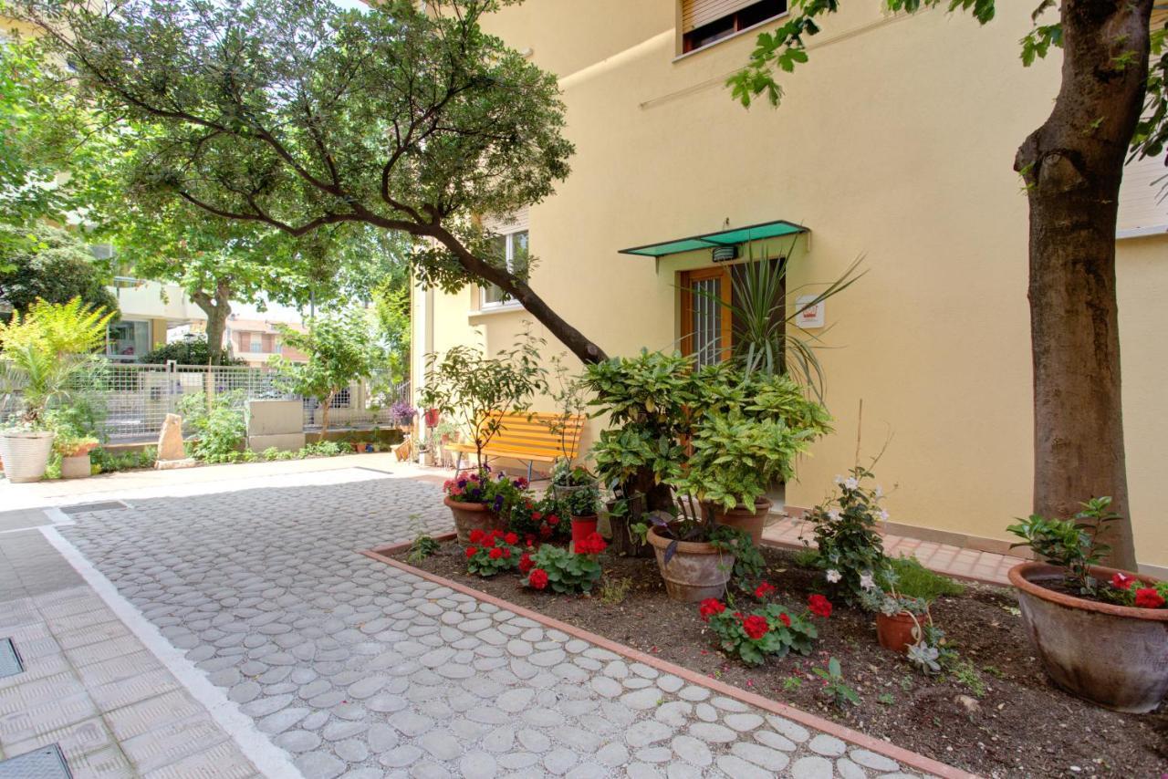 Nella * Rimini
