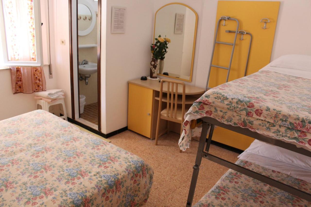 Fiorella Hotel *