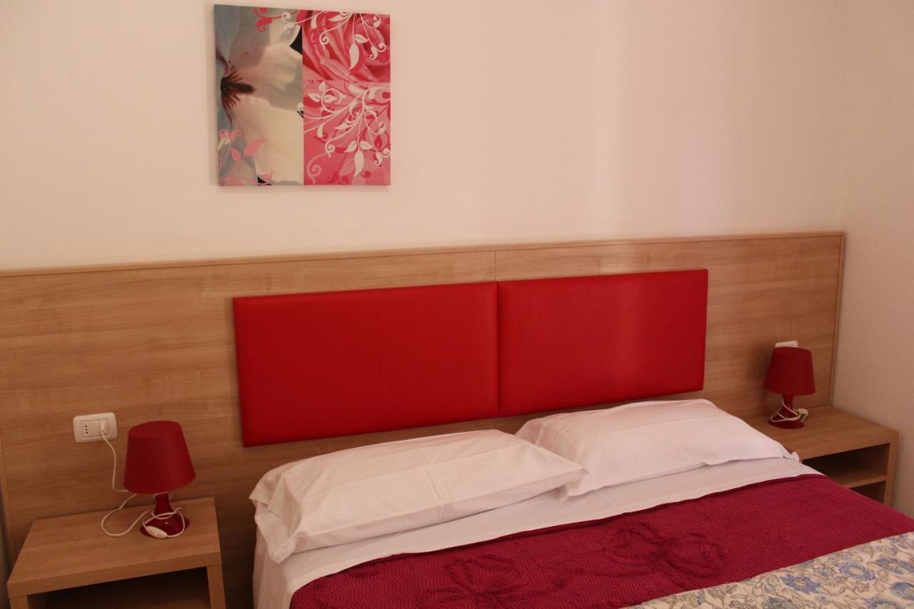 Fiorella Hotel *