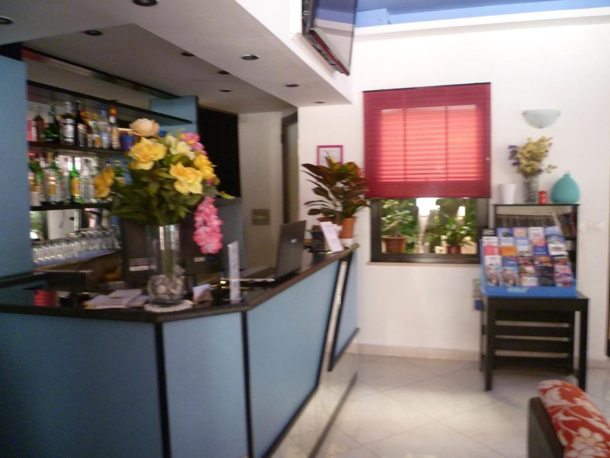 Fiorella Hotel *