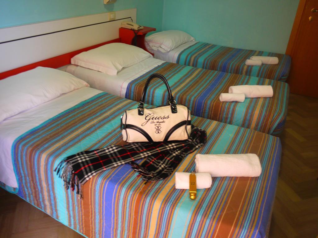 Maena Hotel 2*