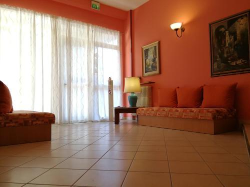 Rossella Hotel 2*
