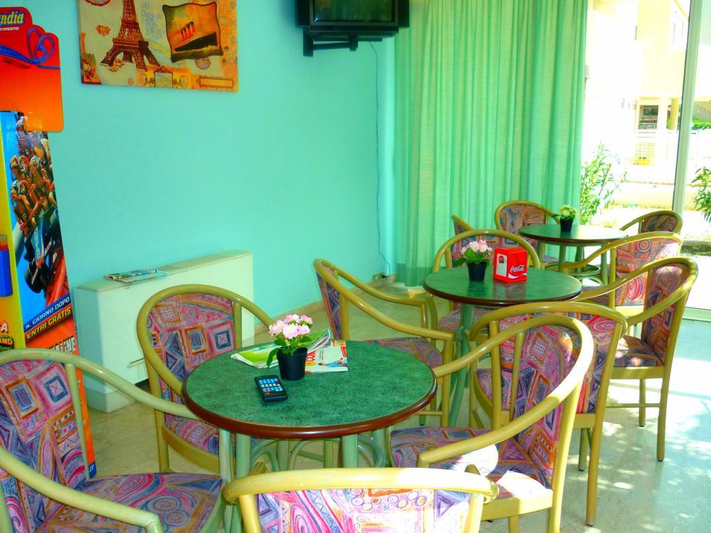 Hotel Maena 2*