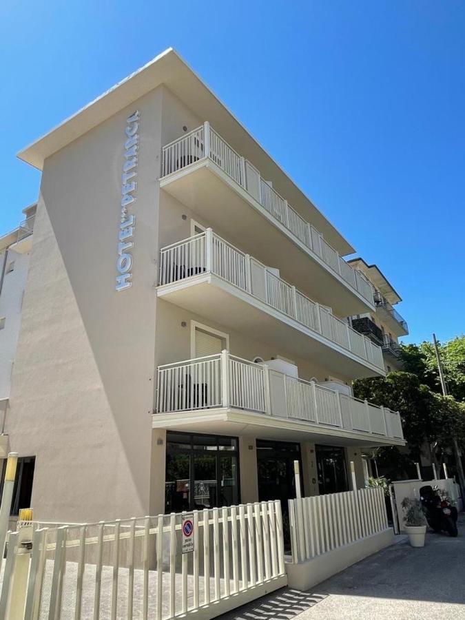Petrarca Hotel 3*