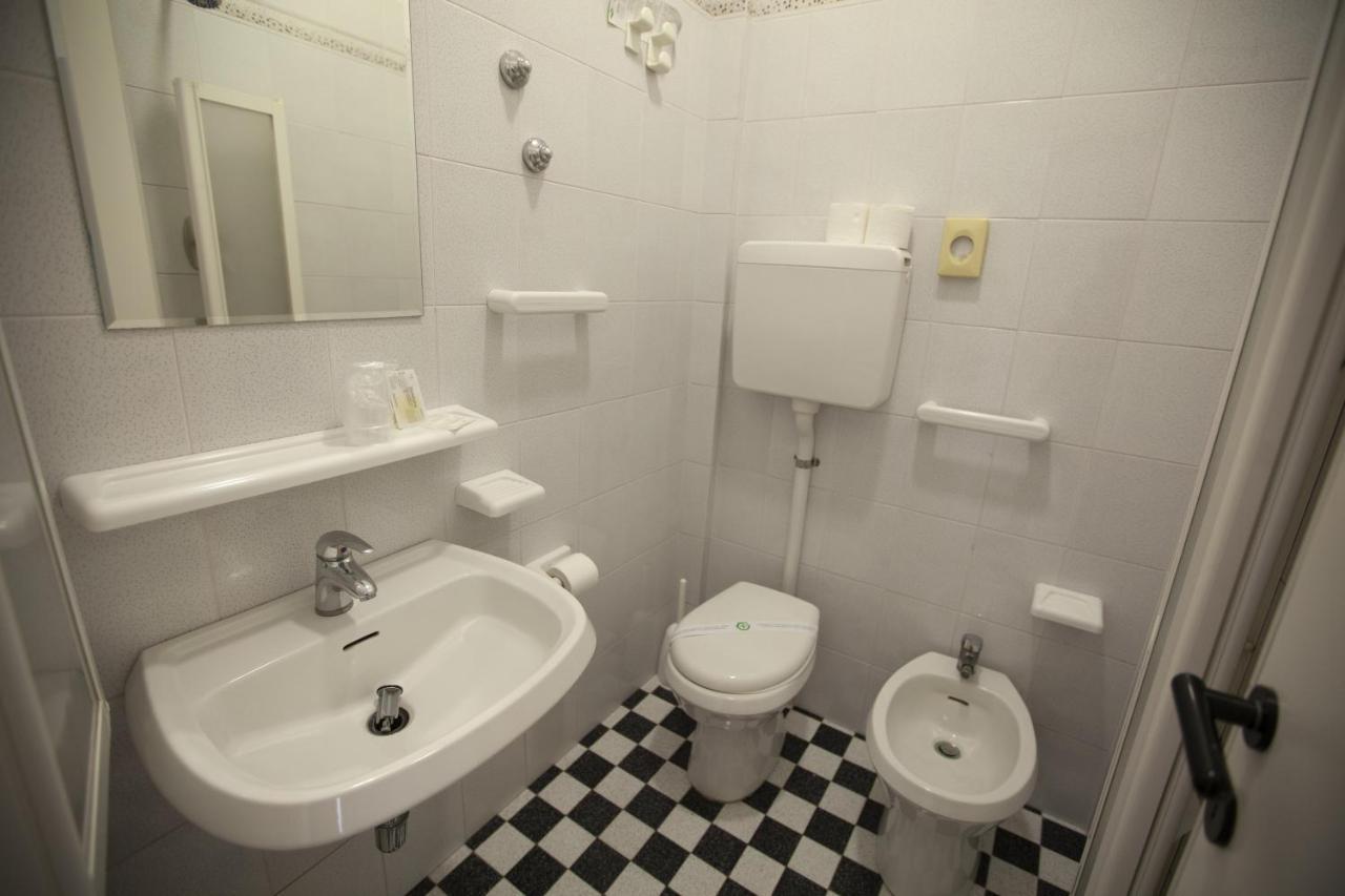 Tre Rose Hotel