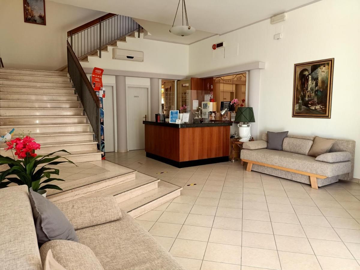 Rossella Hotel