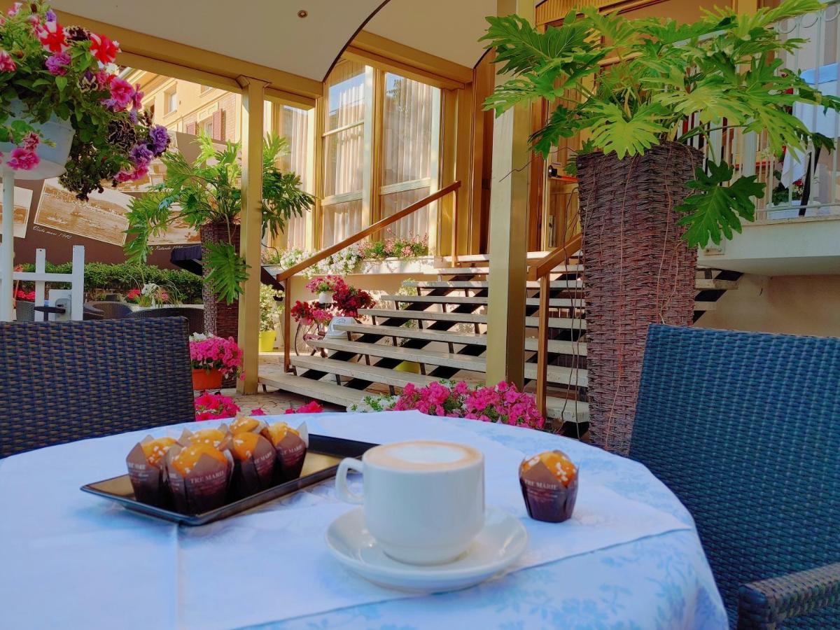 Mia Restaurant 3*