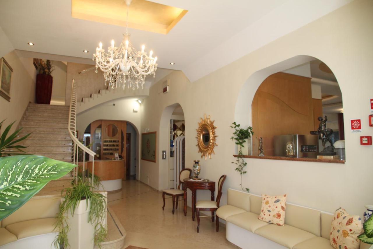 Hotel Adriatica Sul Mare 3*
