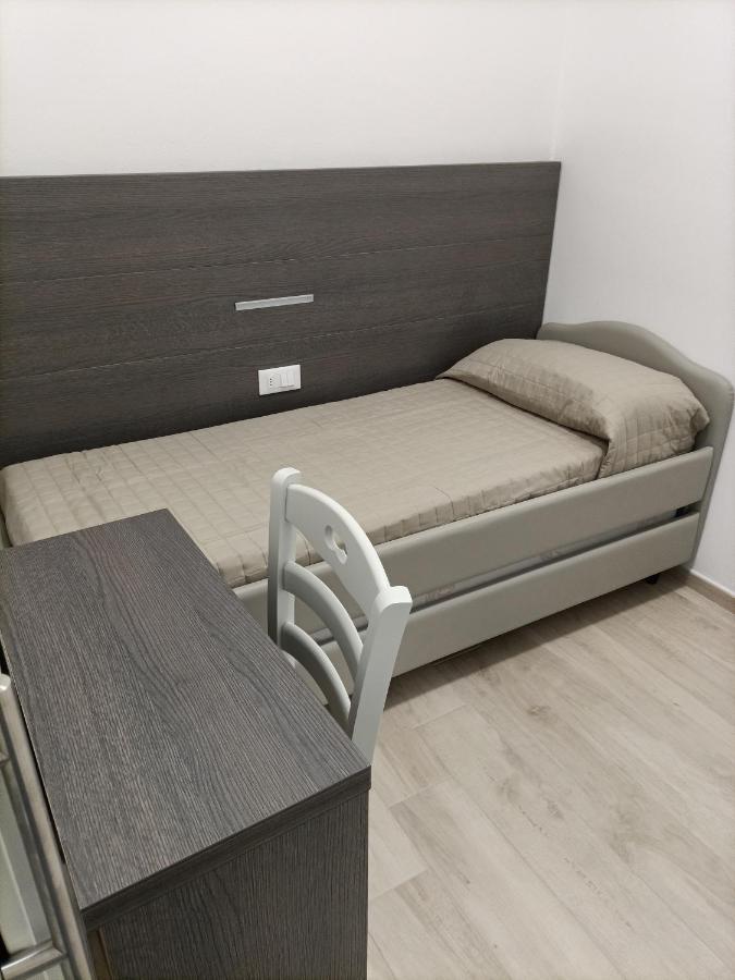 Bed & Book Hotel *