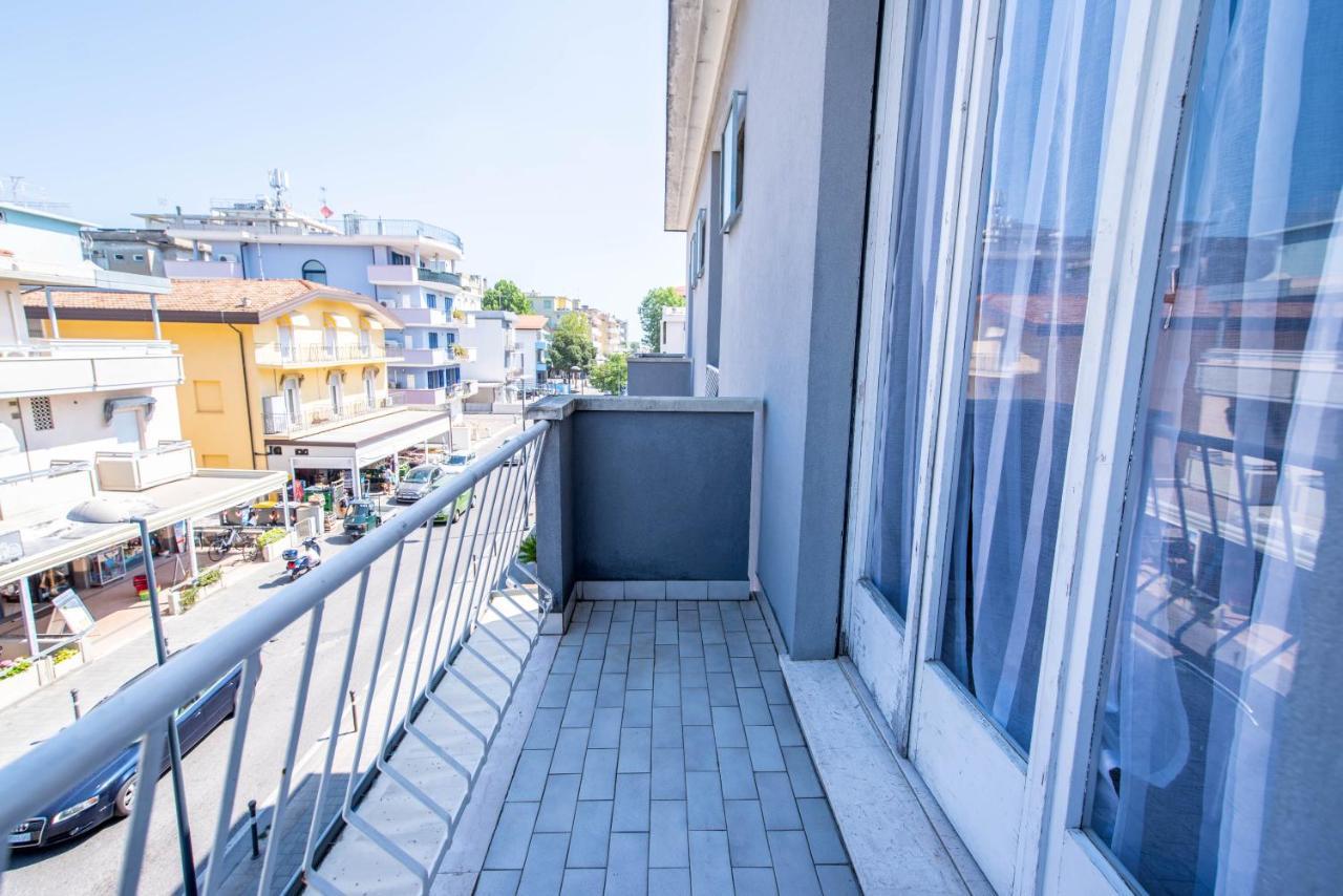 New Enea Hotel