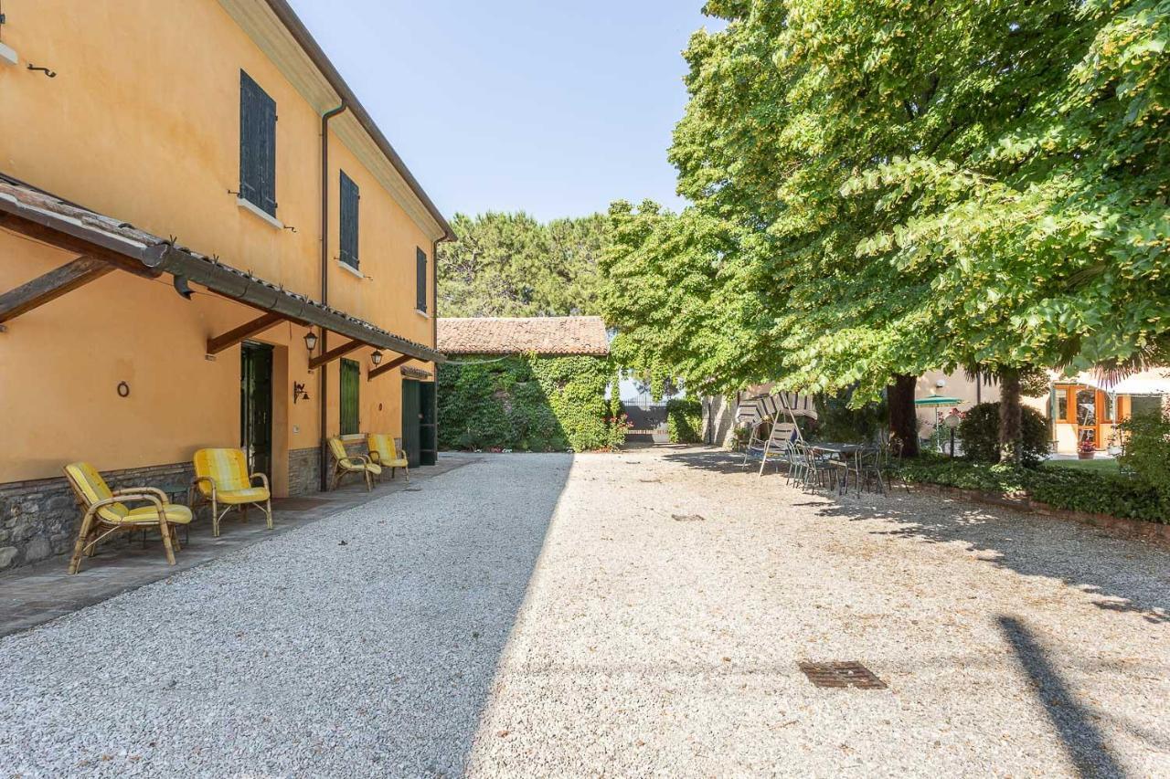 Podere Terrerosse Con Piscina Nell'entroterra Di Rimini