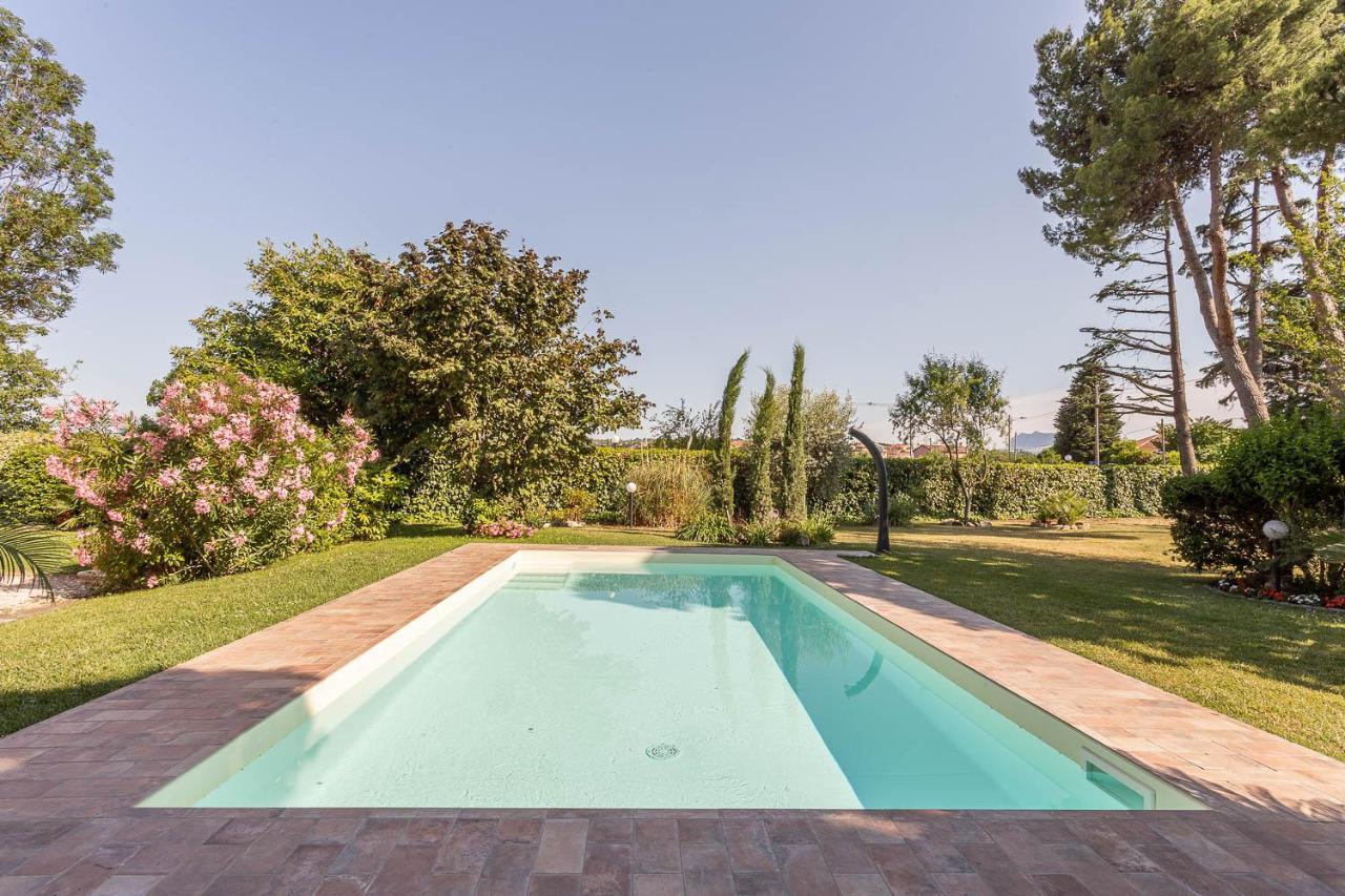 Podere Terrerosse Con Piscina Nell'entroterra Di Villa *