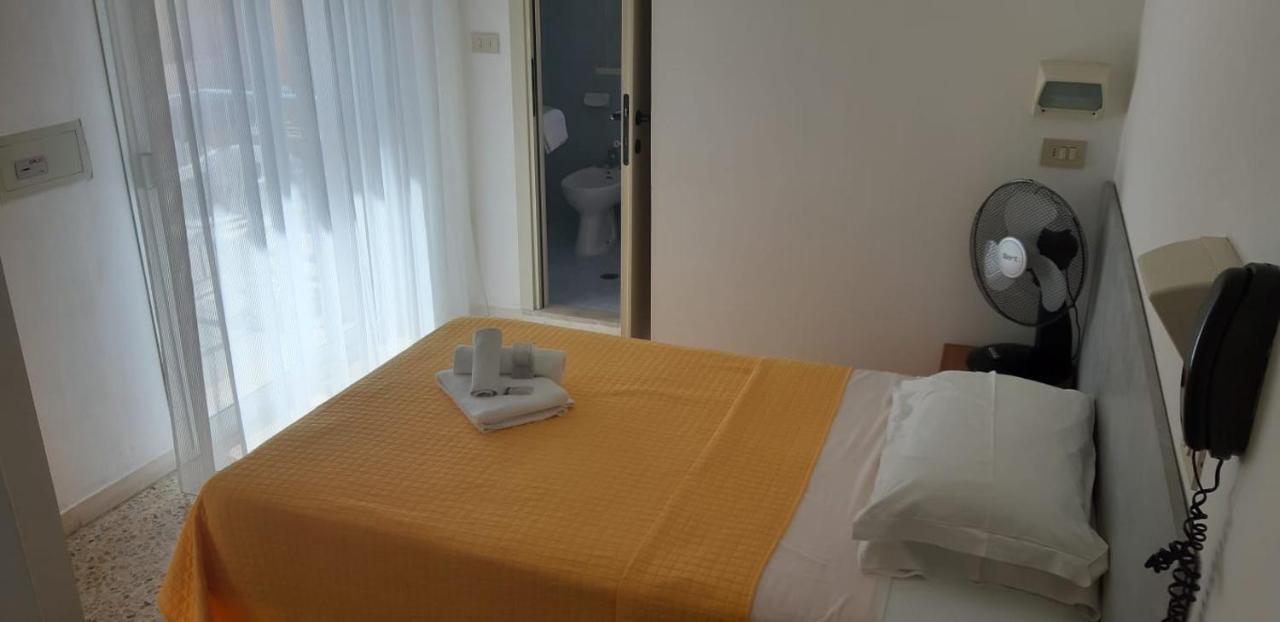 Tres Jolie Hotel 3*