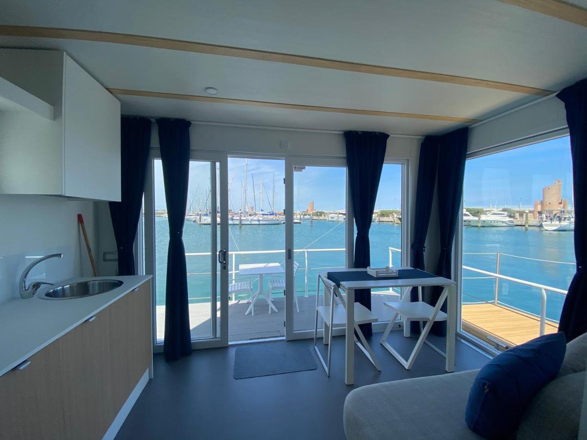 House Boat Rimini