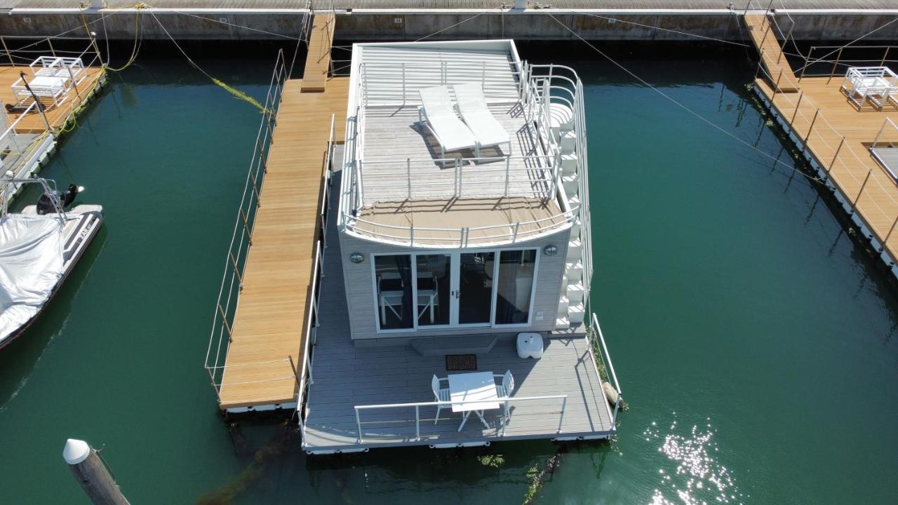 House Boat