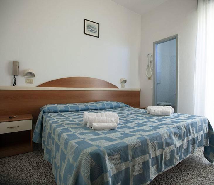 Isabell Hotel 2*