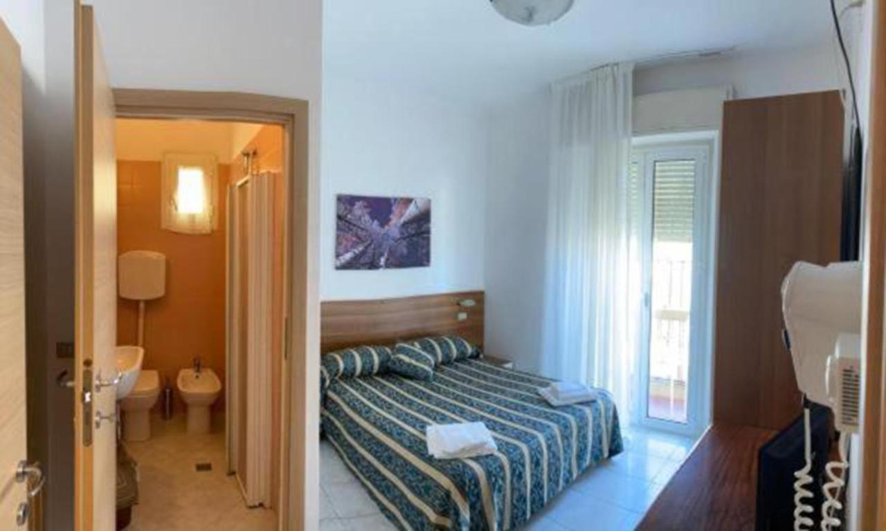Acapulco Hotel 3*