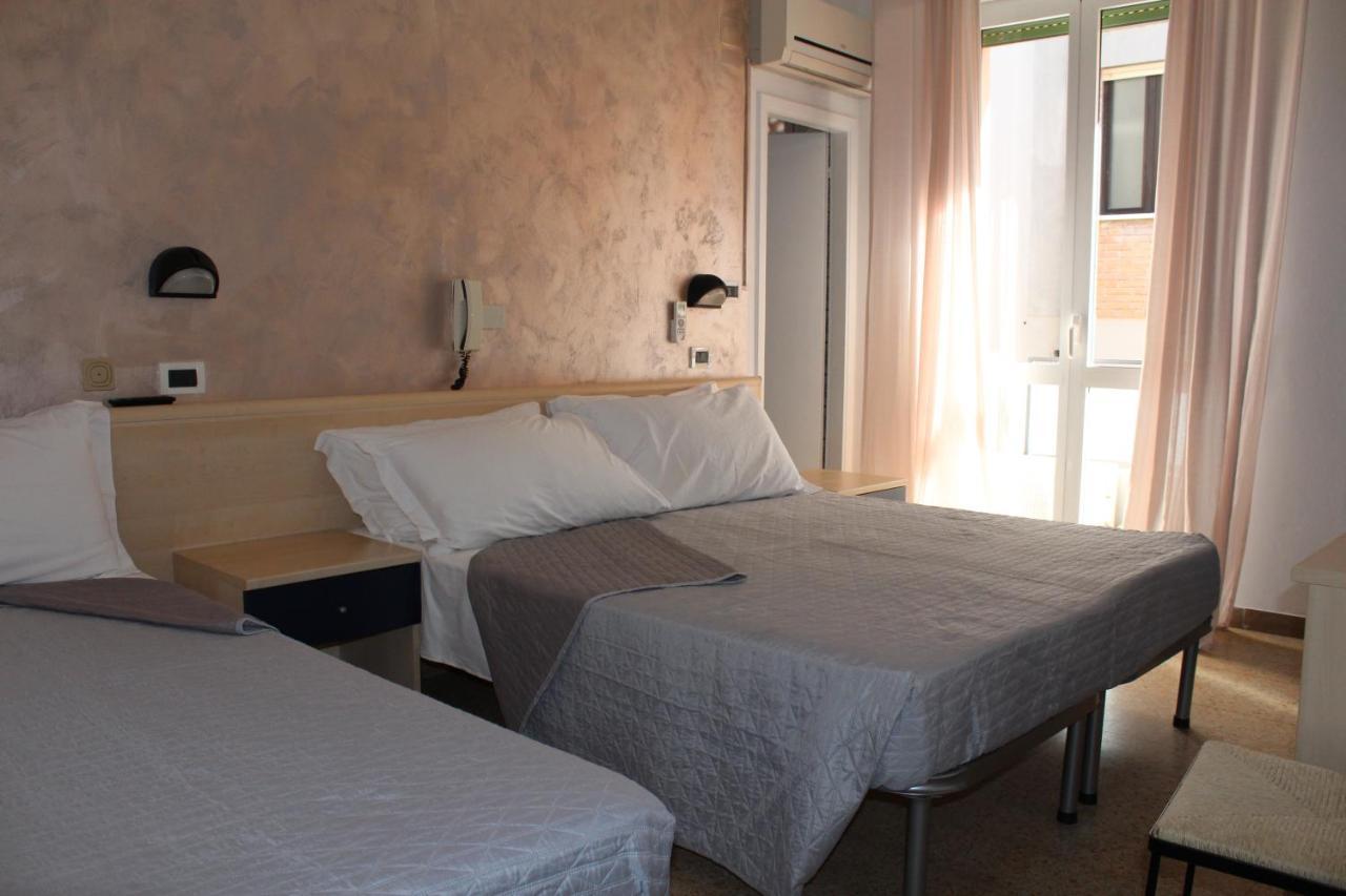 Mora Hotel *