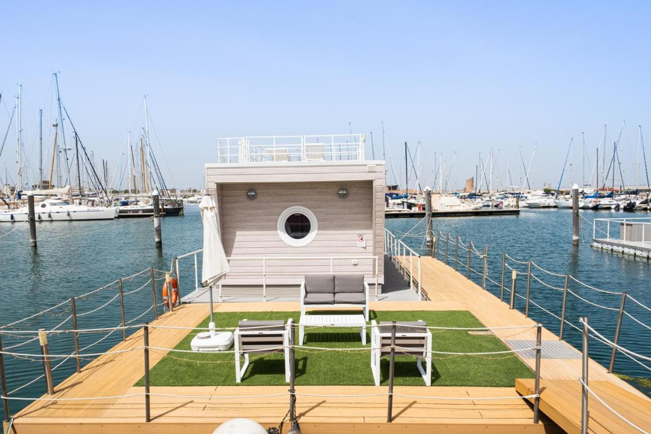 House Boat Botel 4*