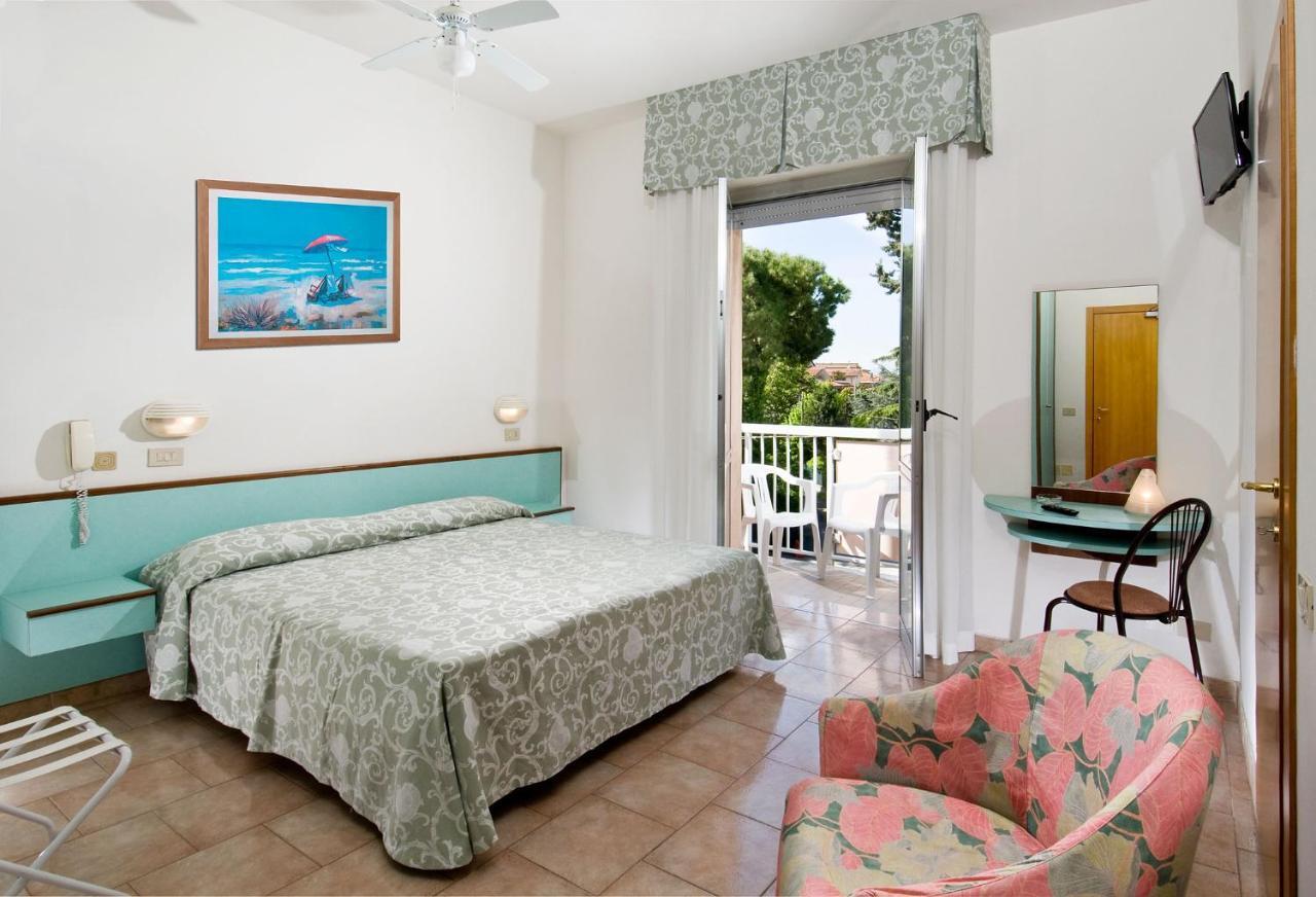 Casadei 3* Rimini